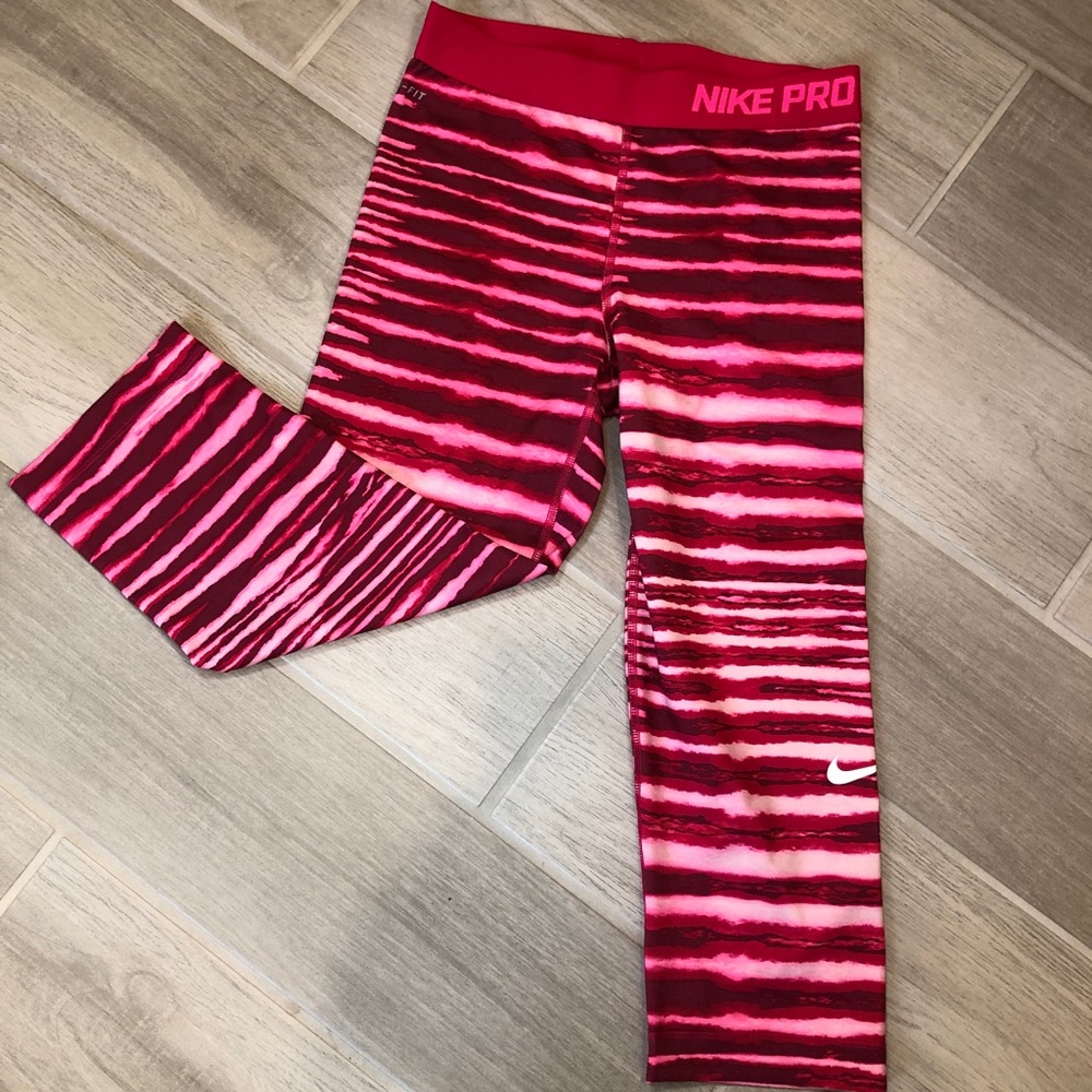Nike Pro Dri-Fit Leggings 💗